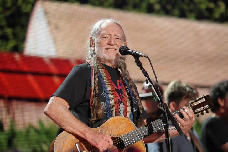 "Outlaw Music Festival 2024: Willie Nelson, Bob Dylan, and More Hit the Road for Summer Tour"