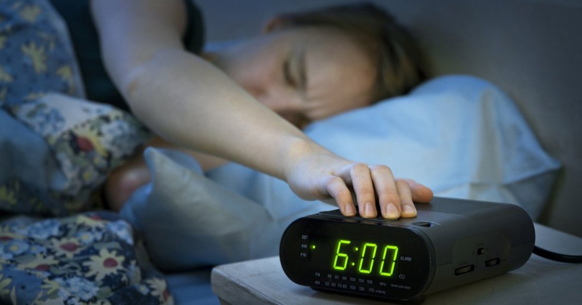 The Truth About Hitting the Snooze Button: What Science Says