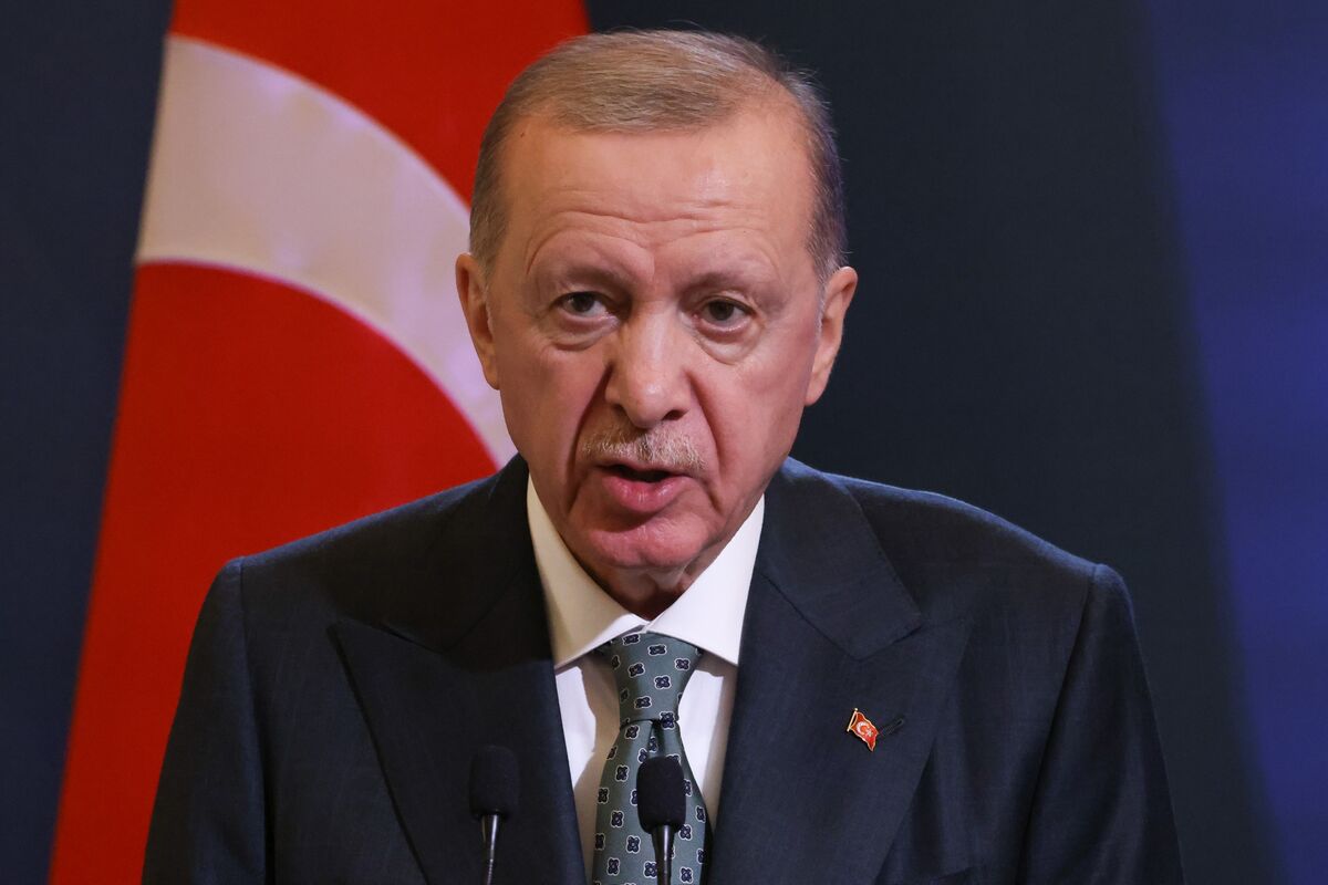 Featured image for Erdogan Meets Trump Amid Talks on F-35 Sales and Russian Oil