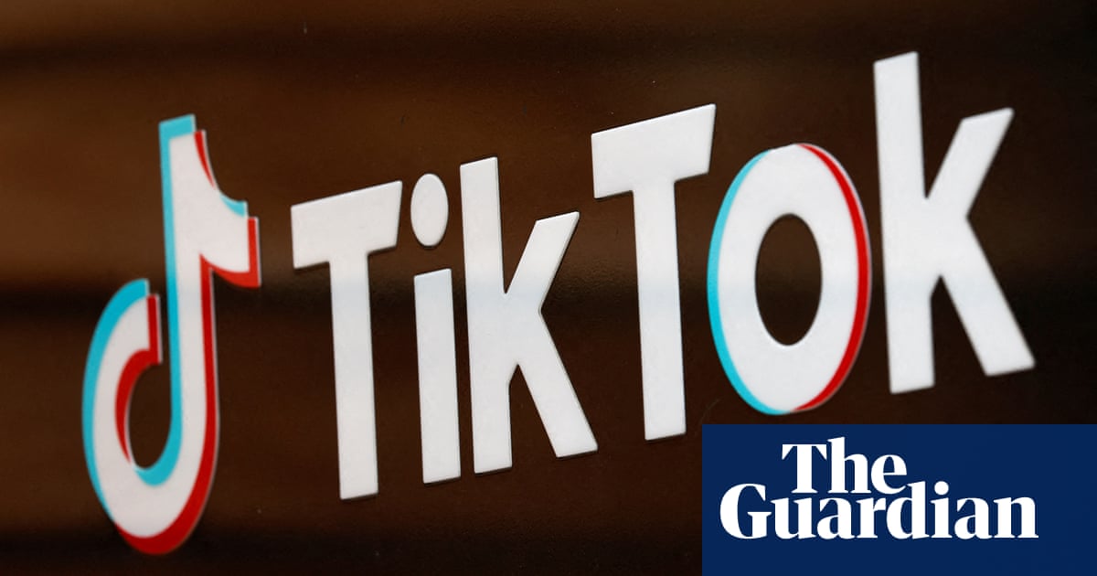 Featured image for Universal Music Group Issues Ultimatum to TikTok Over Song Catalog Access