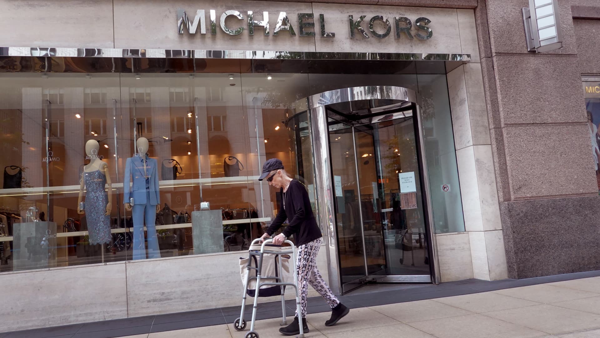 Featured image for Capri and Tapestry Call Off $8.5B Merger Amid Regulatory Challenges