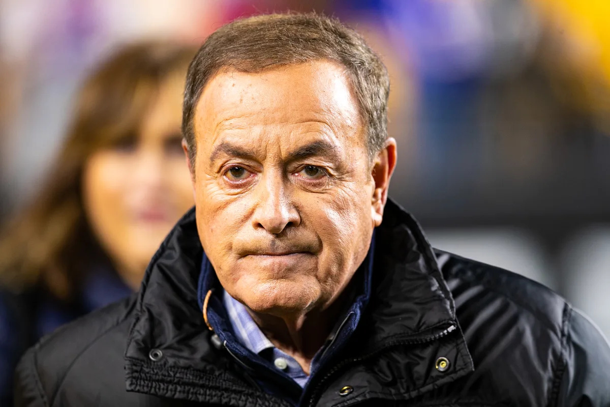 Featured image for Al Michaels Unexpectedly Removed from NBC's NFL Playoff Coverage