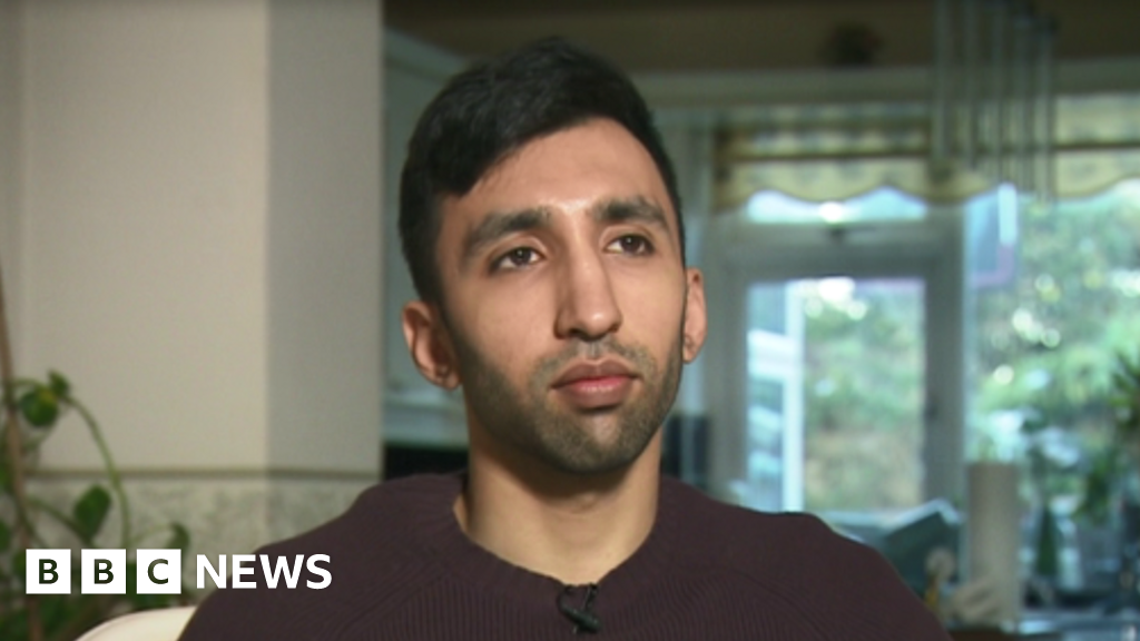 Featured image for Junior Doctors Leaving NHS for Business and Investment Opportunities Amidst Strikes and Pressure