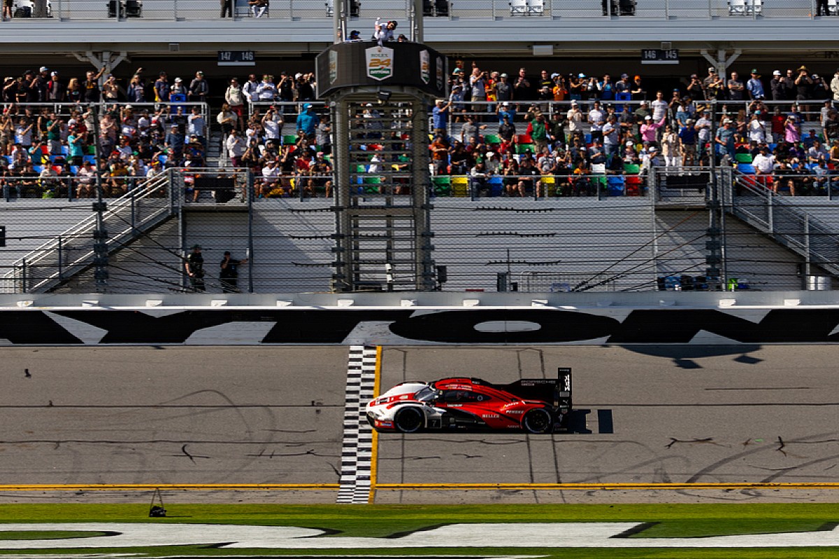 Featured image for "IMSA Acknowledges Officiating Error in Premature Daytona 24 Hours Finish"