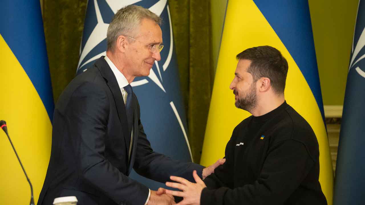 "NATO Summit: Ukraine's Path and Defense Plans in Focus"