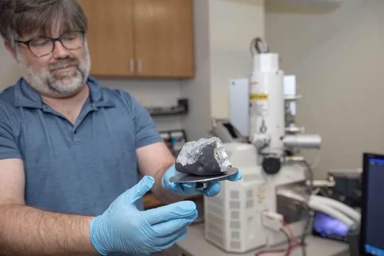 Confirmed: Meteorite from Halley's Comet crashes into New Jersey home.