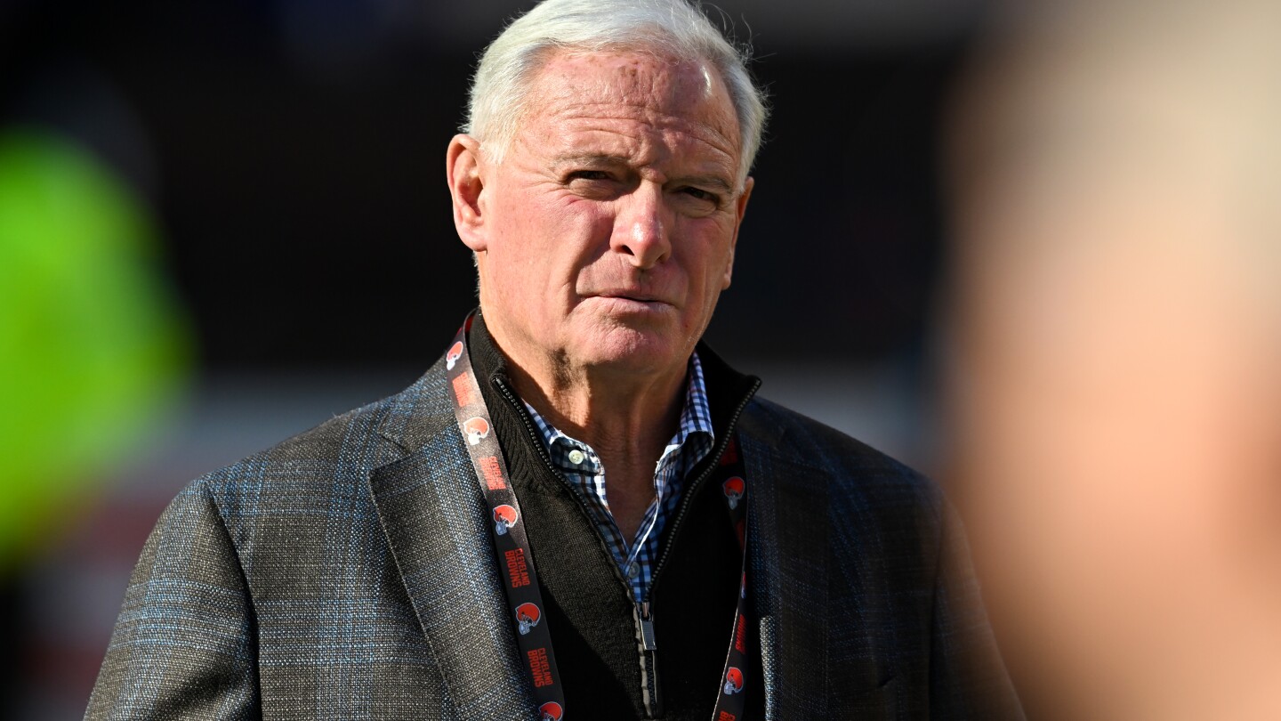 Featured image for Browns Owner Haslam to Review Team's Future, Including Watson's Role