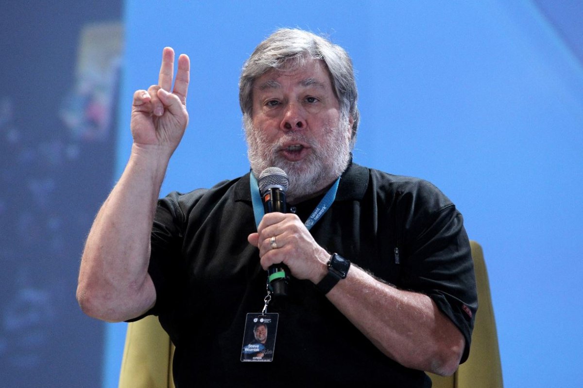 Featured image for Steve Wozniak Recovers from Stroke in Mexico City Hospital