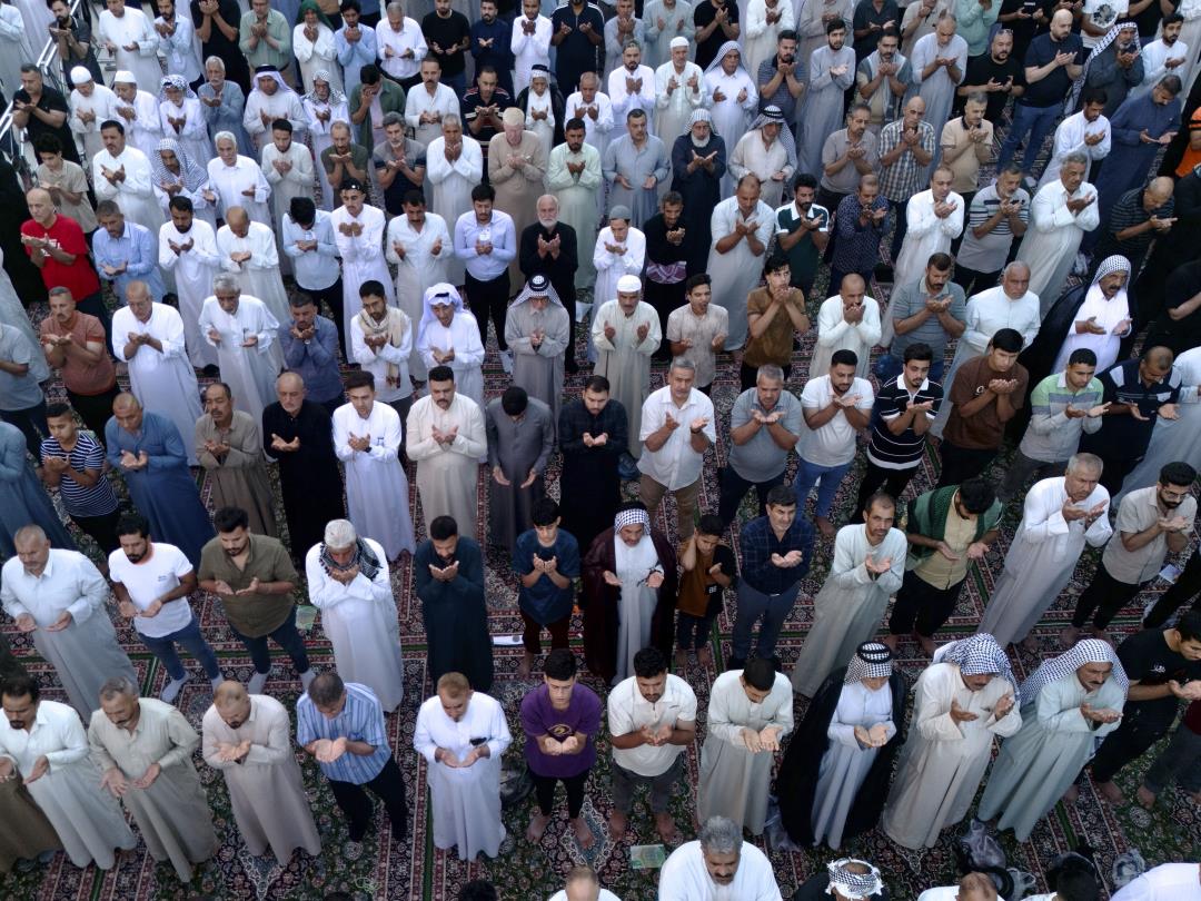 Featured image for Islam's Rapid Growth Outpaces Other Religions Globally