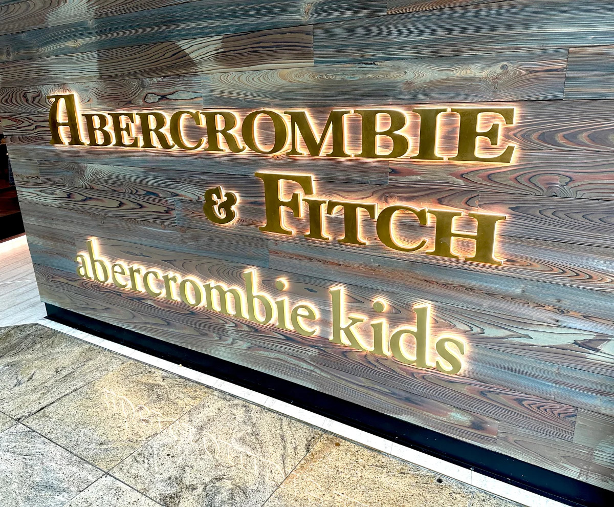 Featured image for Abercrombie & Fitch's Resilience: Strong Sales and Lessons from COVID Pay Off