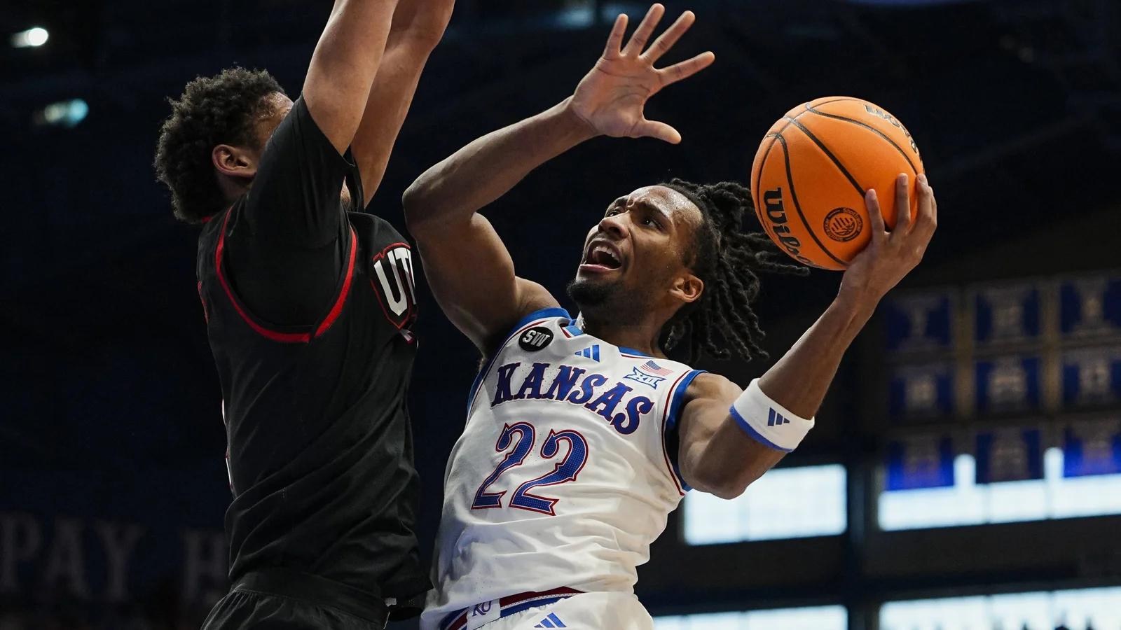 Jayhawks Meet No. 1 Arizona in a High-Stakes Big Monday Showdown