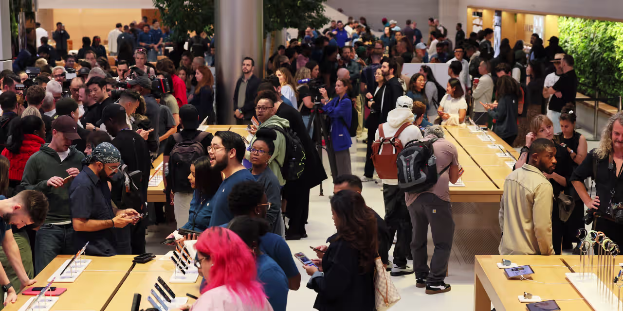 Featured image for US Economy Shines Despite Recession Fears