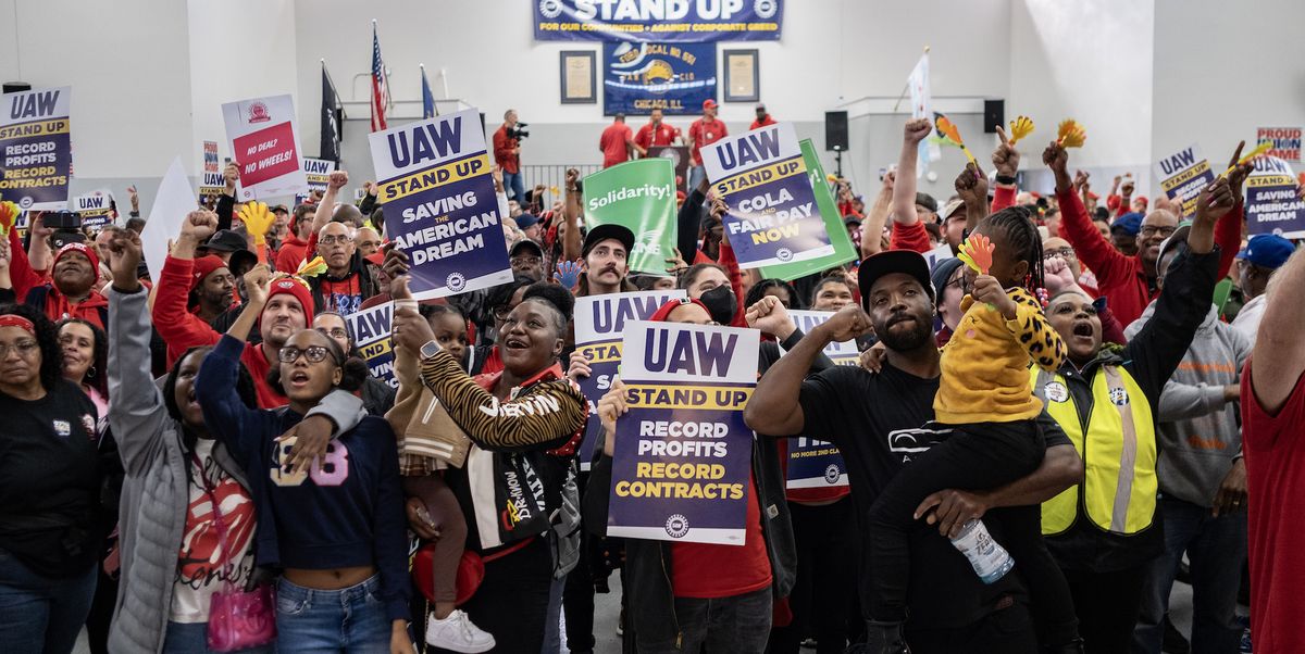 Featured image for Auto Workers Ratify New Contracts, Predicted Rise in New-Car Prices