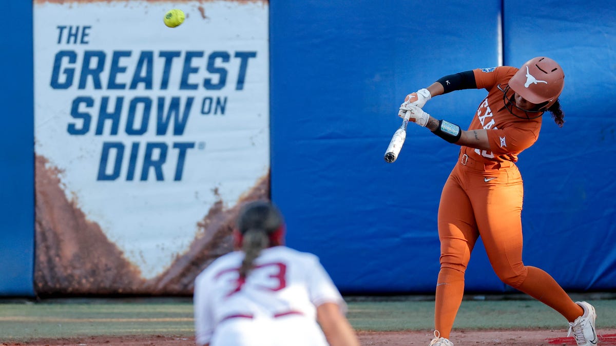 Featured image for Oklahoma Dominates Texas in WCWS Game 1