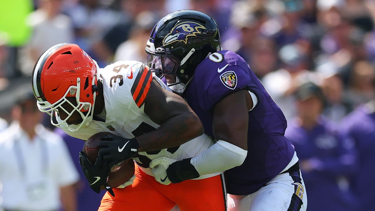 Featured image for Roquan Smith Earns AFC Defensive Player of the Week After Game-Changing Play