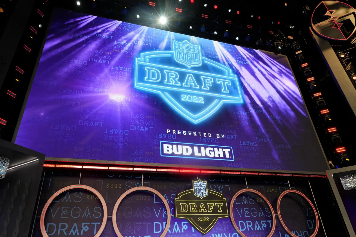 "2024 NFL Mock Draft: Trades, Predictions, and Offense Fixes"