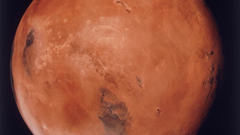 Featured image for "Hidden Everest-Sized Volcano Discovered on Mars by Scientists"