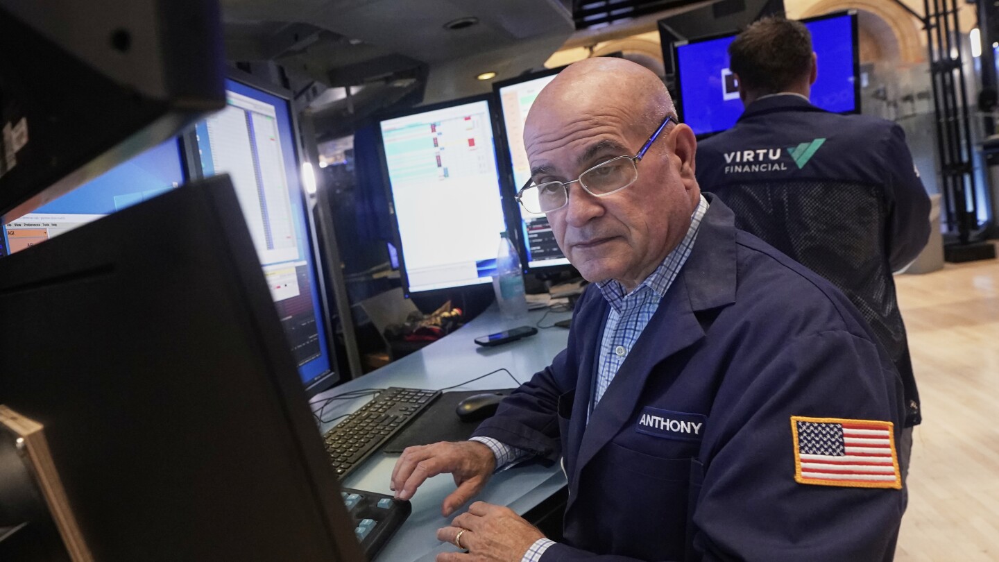 Featured image for Wall Street Slips as Rally Loses Momentum