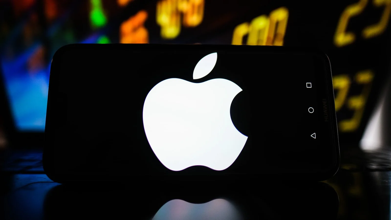 Apple considers Anthropic or OpenAI for Siri upgrade, Bloomberg reports