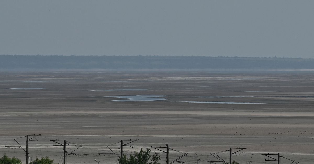 Featured image for "Ukrainian Troops Secure Foothold in South as Russia Struggles to Contain River Crossing"