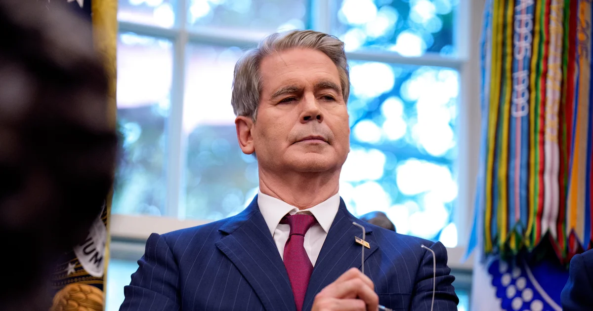 Featured image for US sanctions on Russian oil giants amid Ukraine conflict