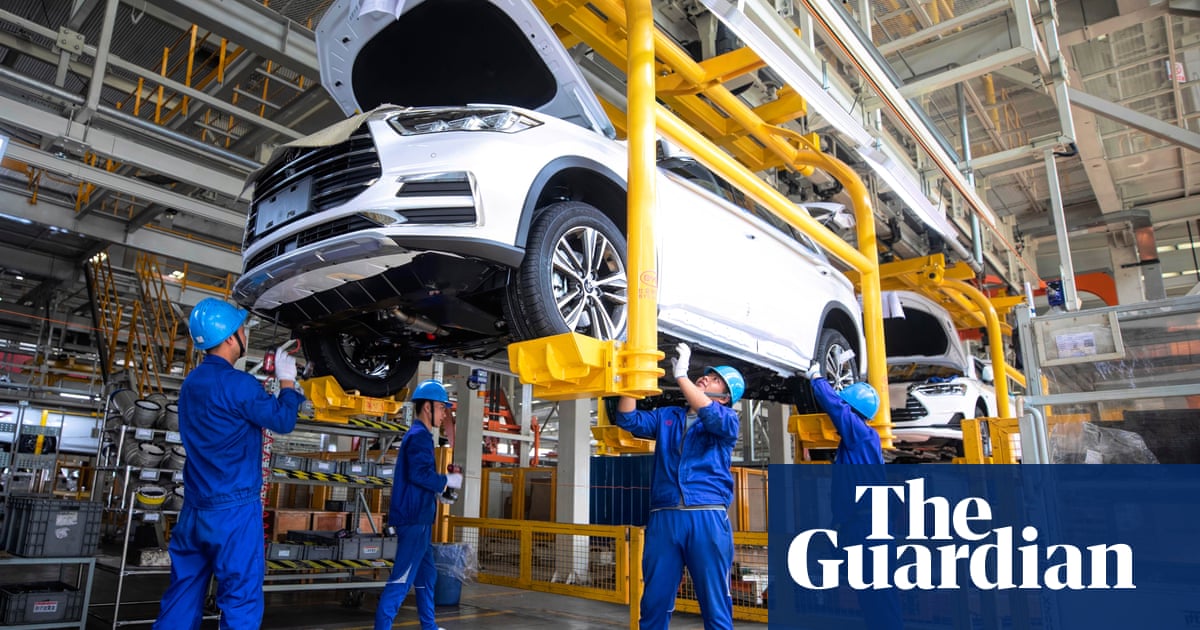"BYD Surpasses Tesla in Global Electric Vehicle Sales Race"