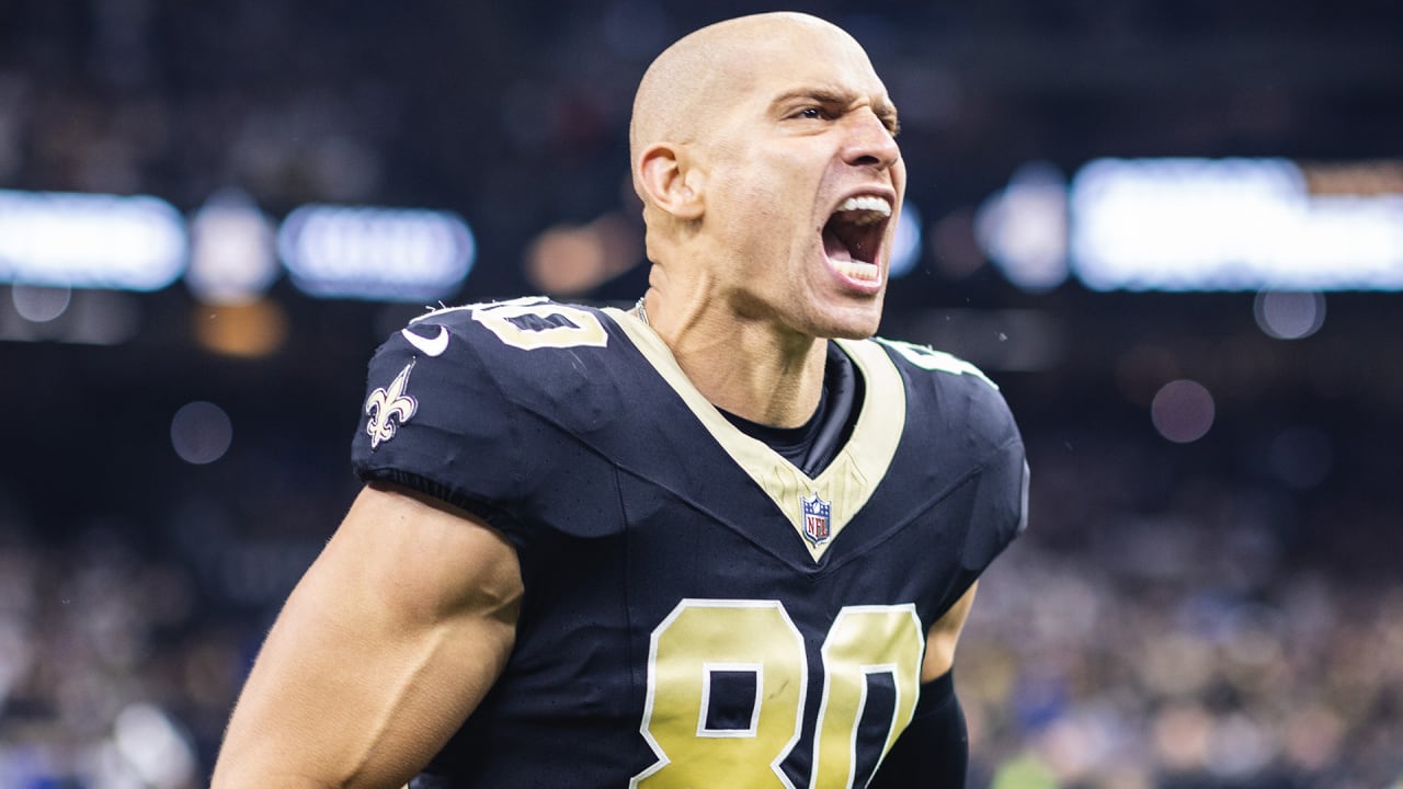 Featured image for "NFL's Jimmy Graham Takes on Arctic Ocean Rowing Challenge for Charity"