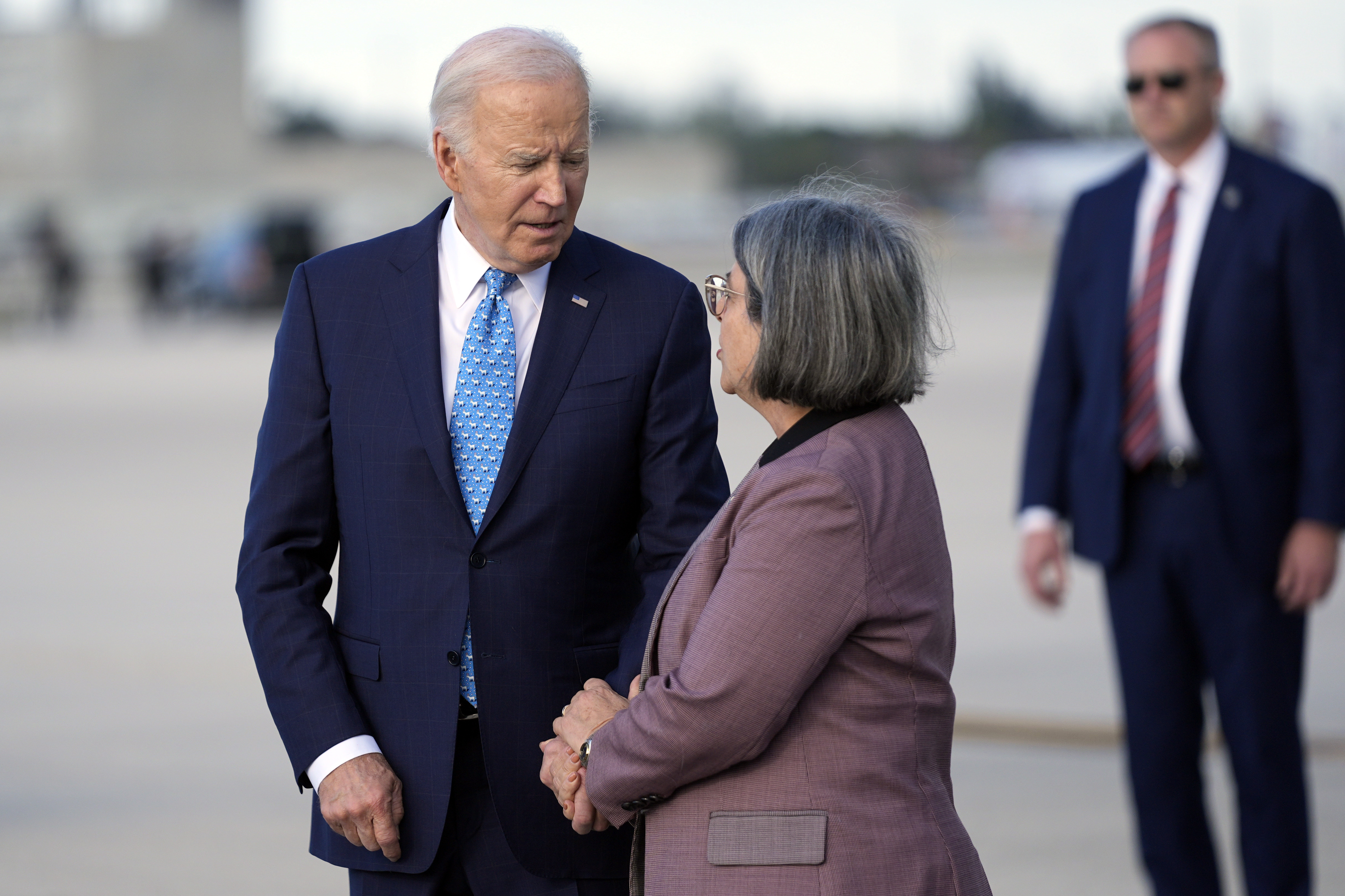 "Biden's Fundraising Triumph in Trump's Backyard"