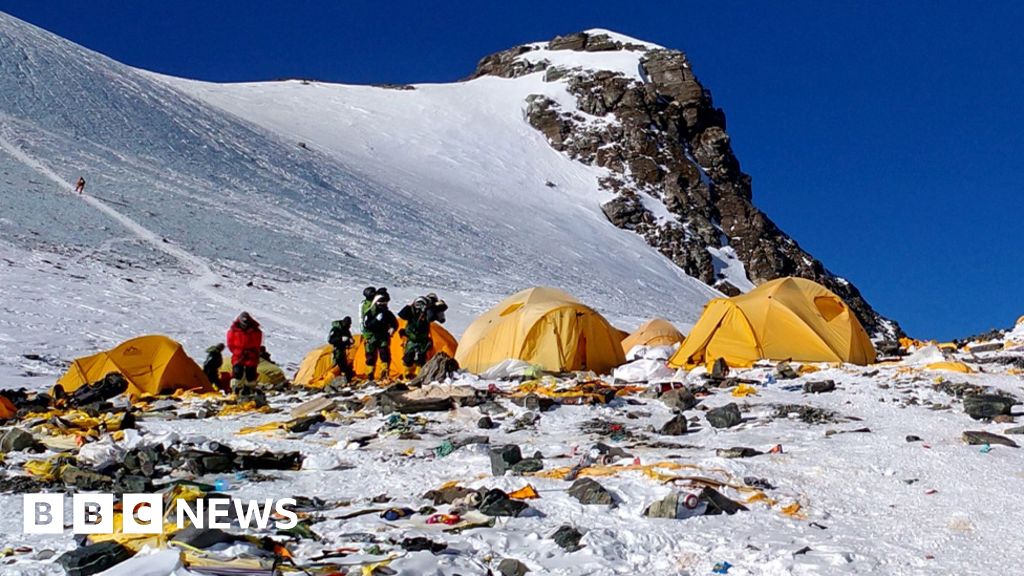 "Mount Everest Climbers Required to Bring Back Waste to Base Camp"