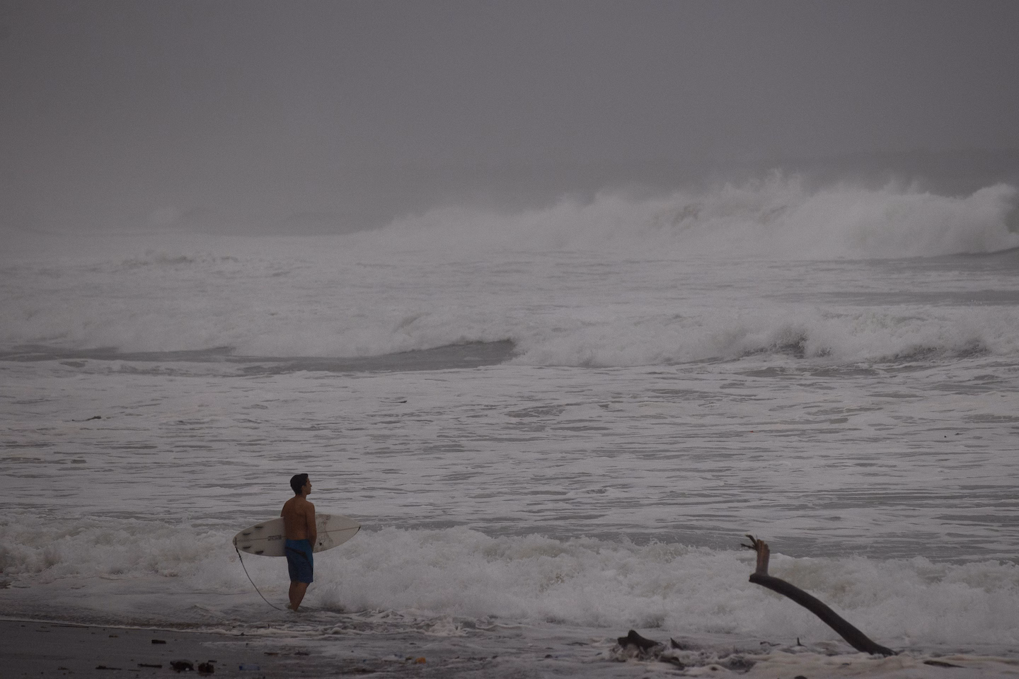 Hurricane Erin Threatens Coastal Flooding and Surf Along US East Coast