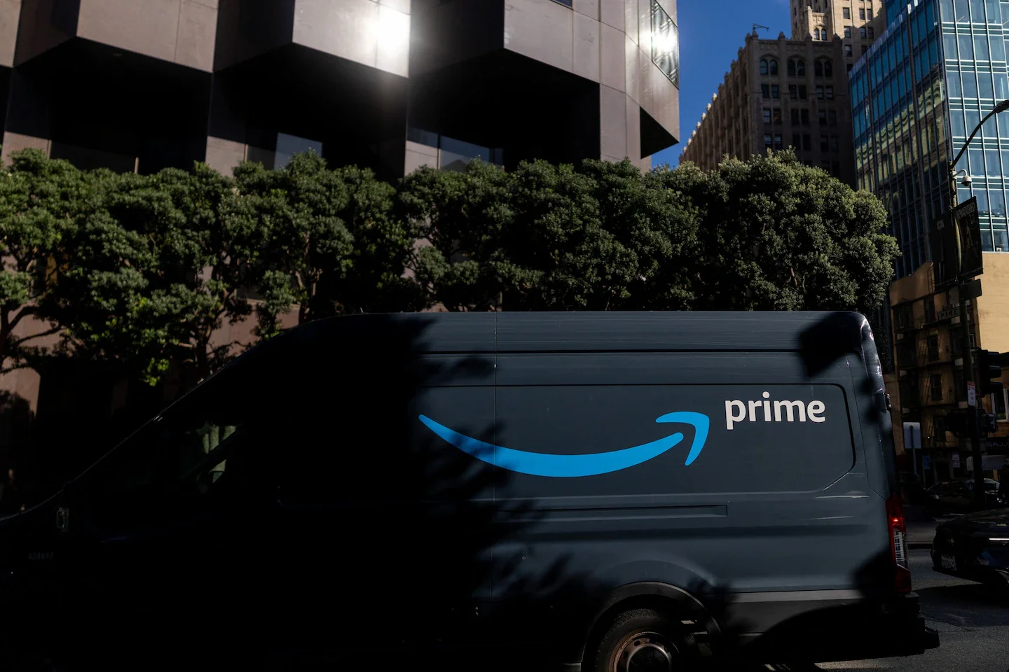 Amazon trims 16,000 jobs, reshaping the U.S. labor market