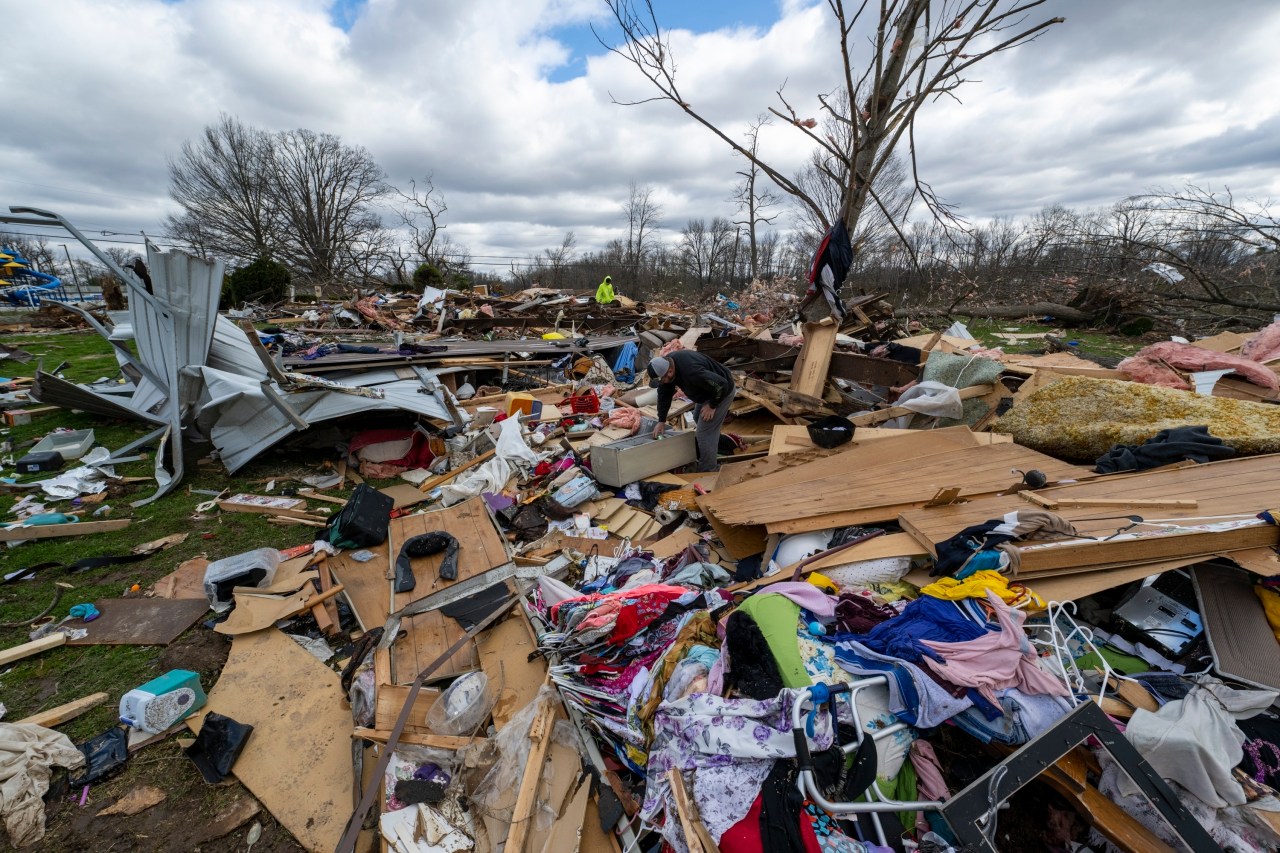 Midwest States Hit by Multiple Tornadoes in Weekend Storms