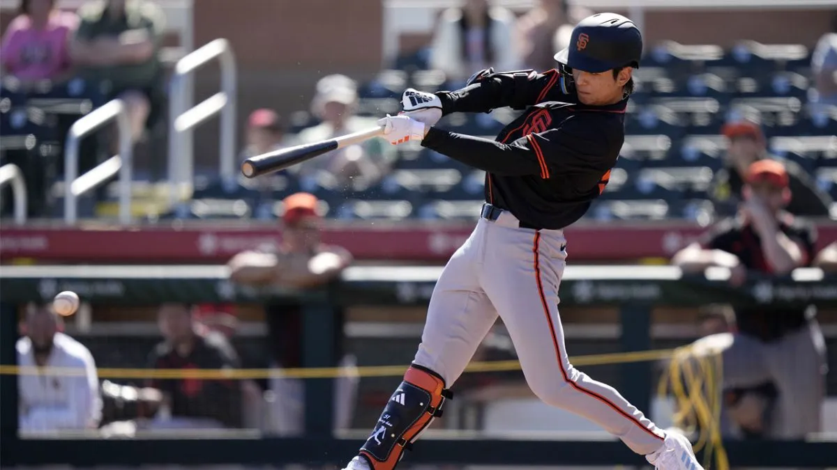 Featured image for "Jung Hoo Lee Impresses with Bat and Speed in Giants Spring Debut"