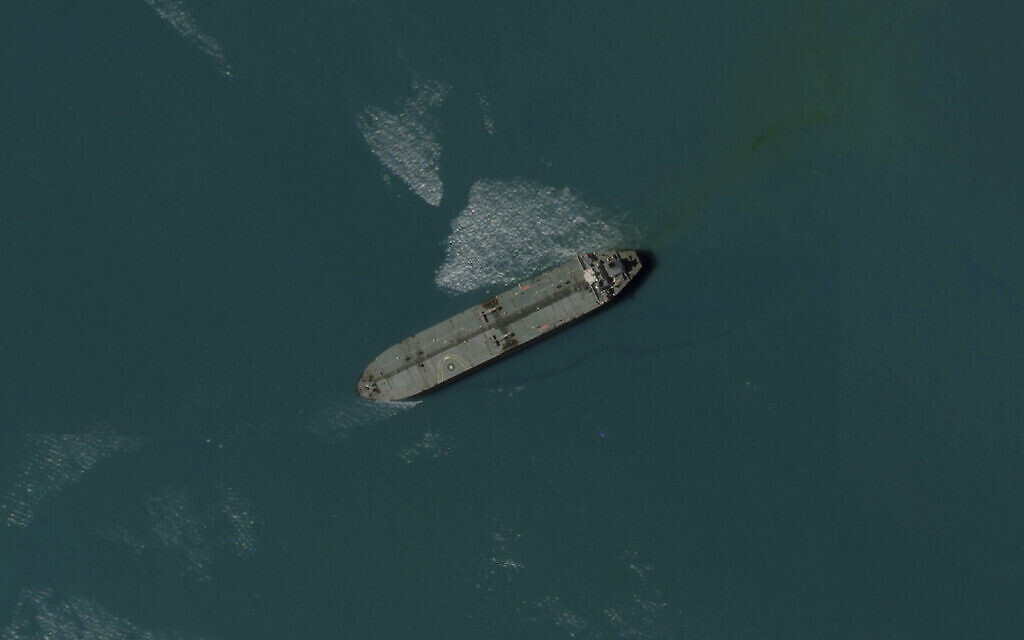 Iranian Revolutionary Guards Seize Commercial Ship in Persian Gulf, US Navy Refrains from Interference