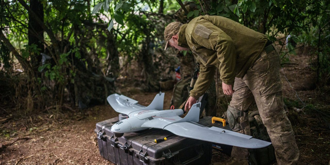 Escalating Tensions: Ukraine's Strategic Strikes and Russian Resistance