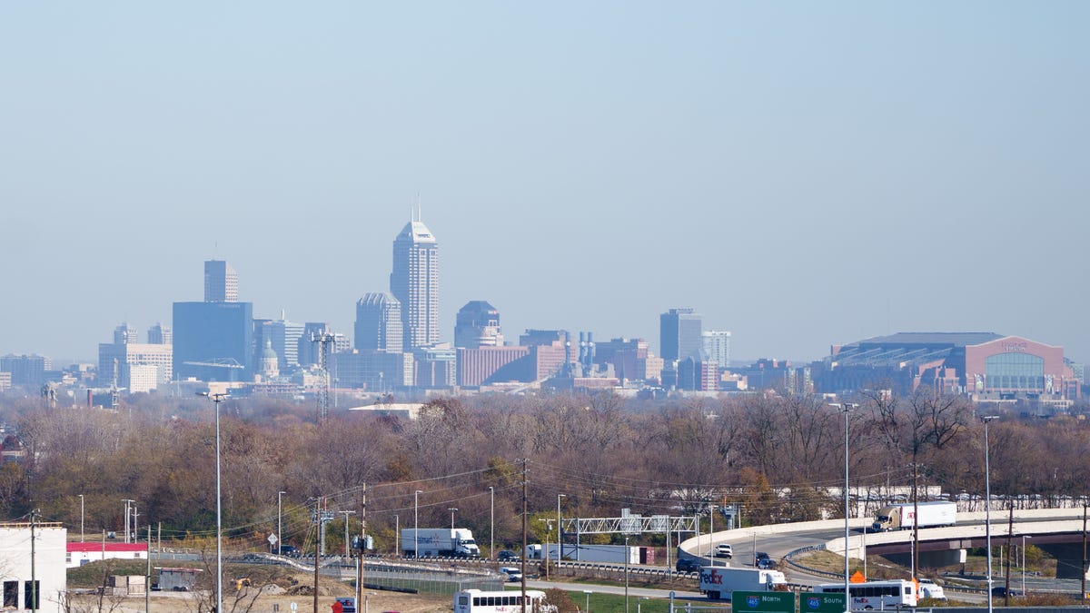 "Indy Officials Urge Work from Home as Heavy Snow and Frigid Temperatures Hit Indianapolis"