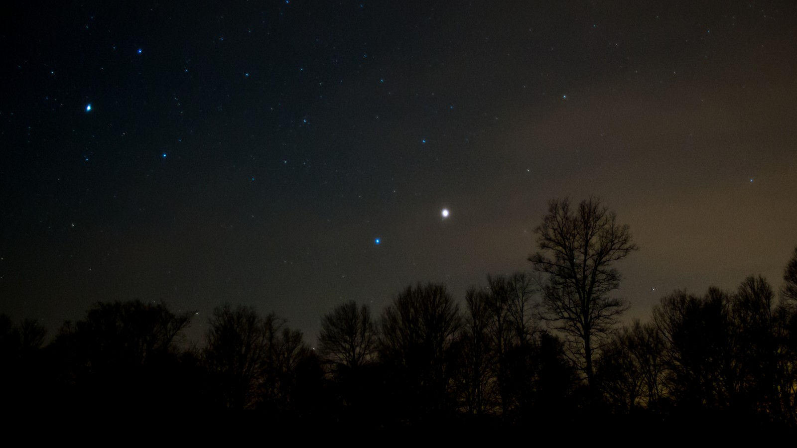 Mars and Spica Illuminate the Sunset Sky on Sept. 13