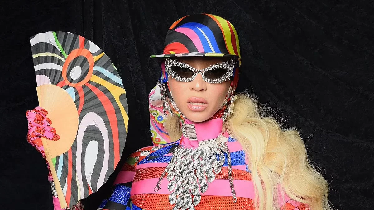 "Beyoncé's Renaissance Tour: Celebrities Sparkle in Fabulous Silver Fashions"