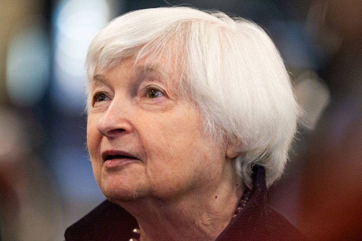 "Yellen Warns China Against Distorting Global Markets with Cheap Clean Energy Exports"