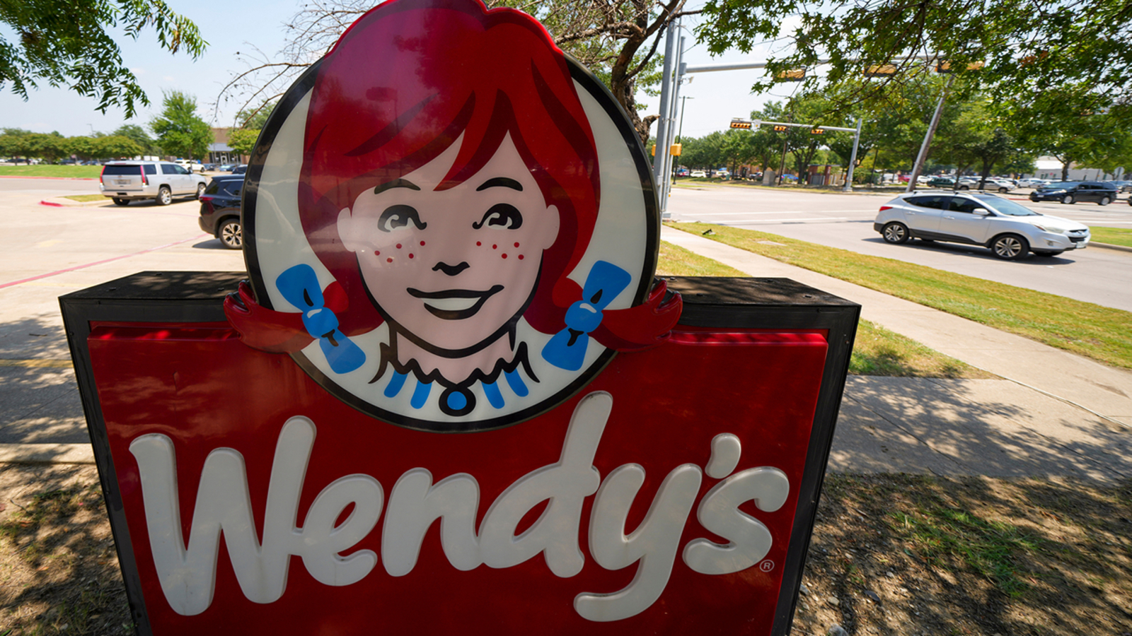 Featured image for Wendy's Plans to Close About 300 US Stores to Boost Profits