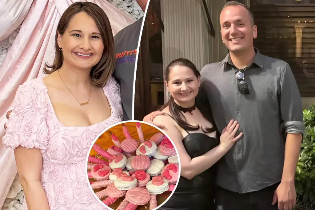Featured image for Gypsy Rose Blanchard Reveals Daughter's Name at Baby Shower