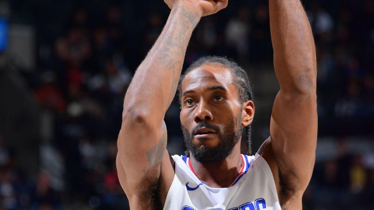 "Popovich Silences Spurs Fans' Boos Towards Kawhi Leonard"