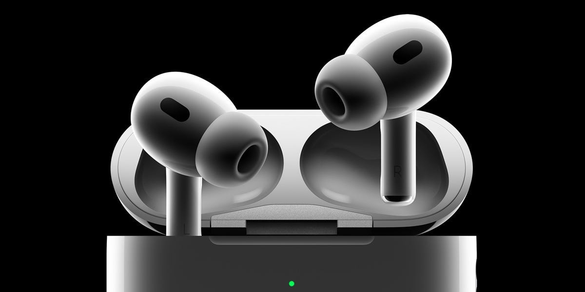 Score Big Discounts on Apple AirPods and Samsung Galaxy Buds at Argos