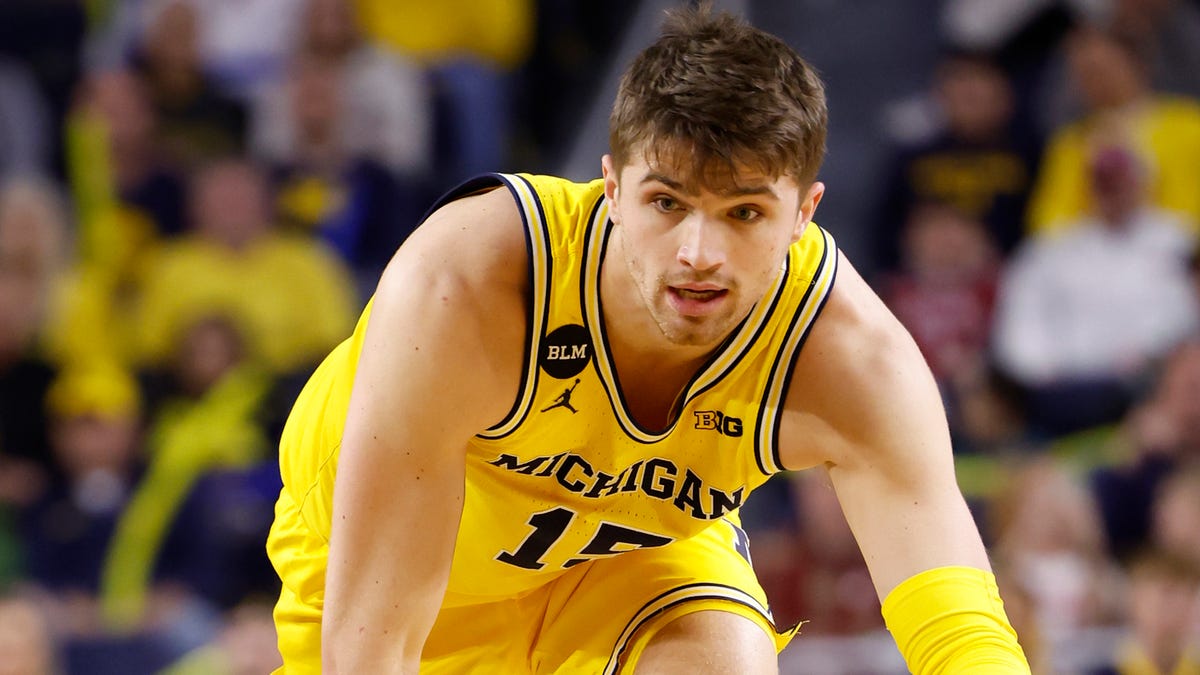 Featured image for Michigan basketball players make headlines in NIT and NCAA tournaments.