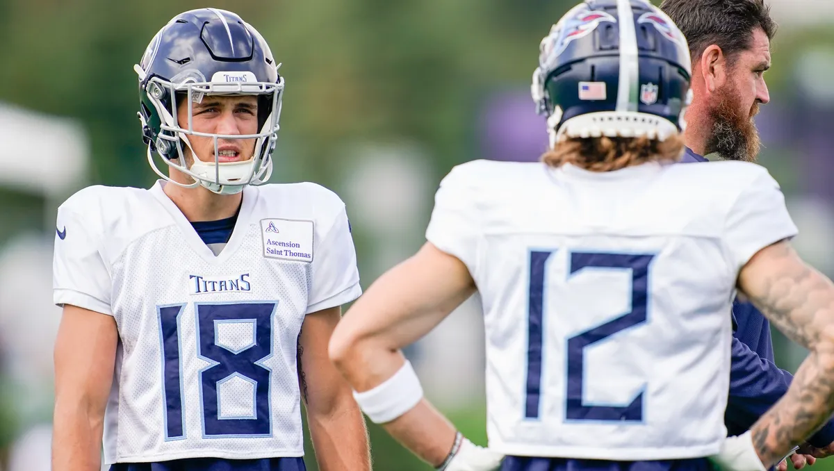 Titans' Kyle Philips injures knee, Vikings suffer preseason loss