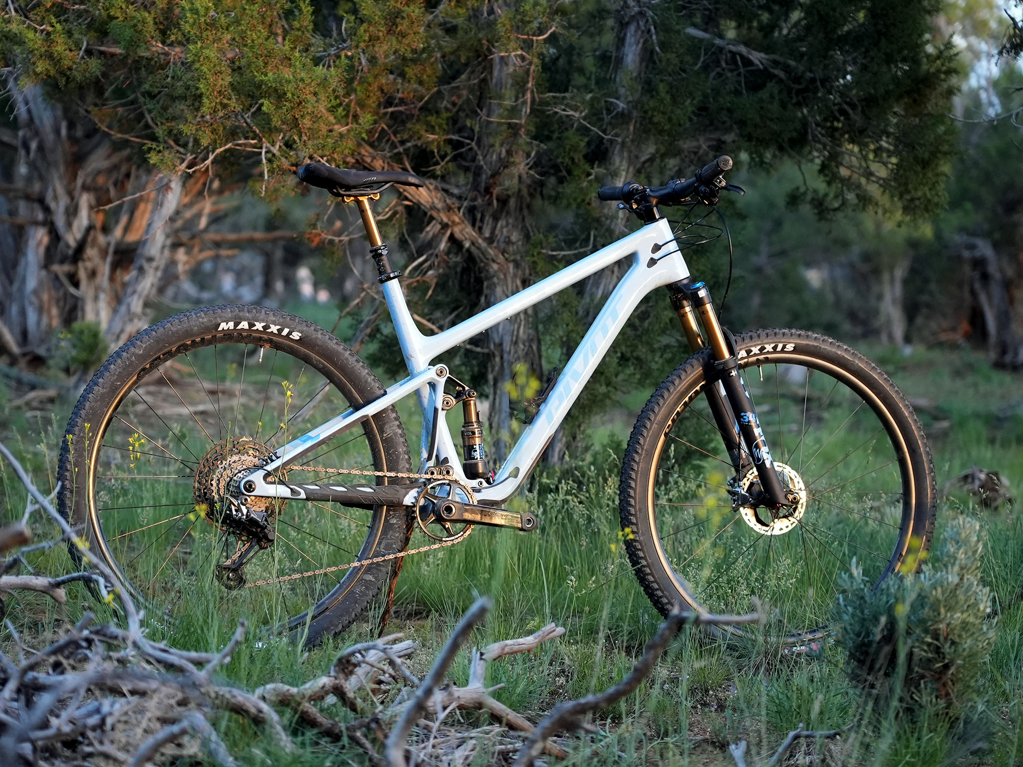 Featured image for Pivot Mach 4SL: The Lighter, Faster, Dual-Travel XC Race Bike