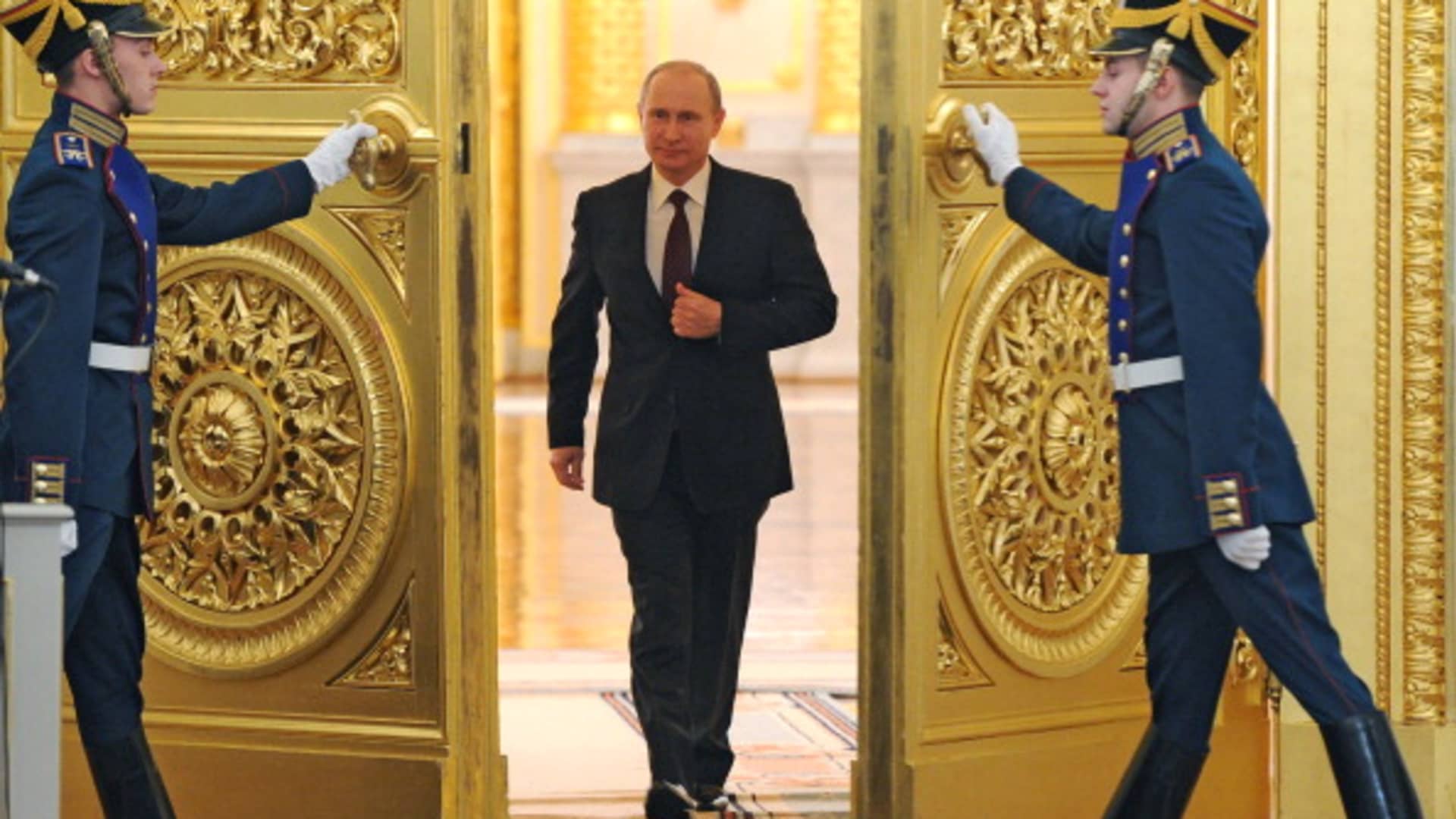 Putin's Decree Requires Paramilitary Fighters to Swear Allegiance to Russia