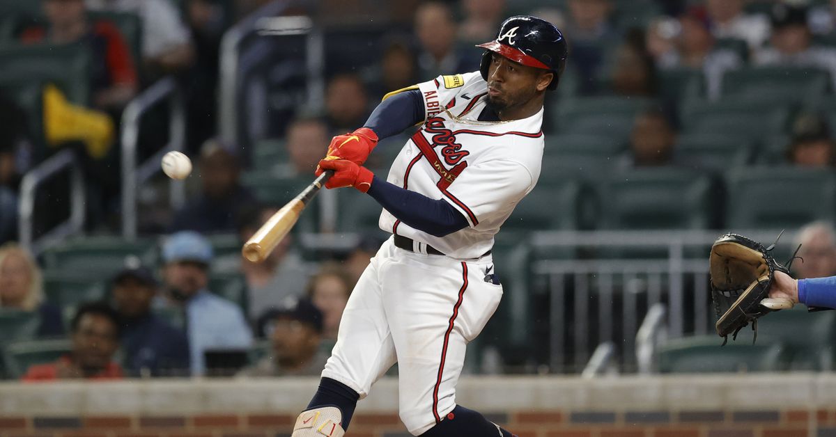 Braves narrowly avoid sweep by Dodgers with walk-off win.
