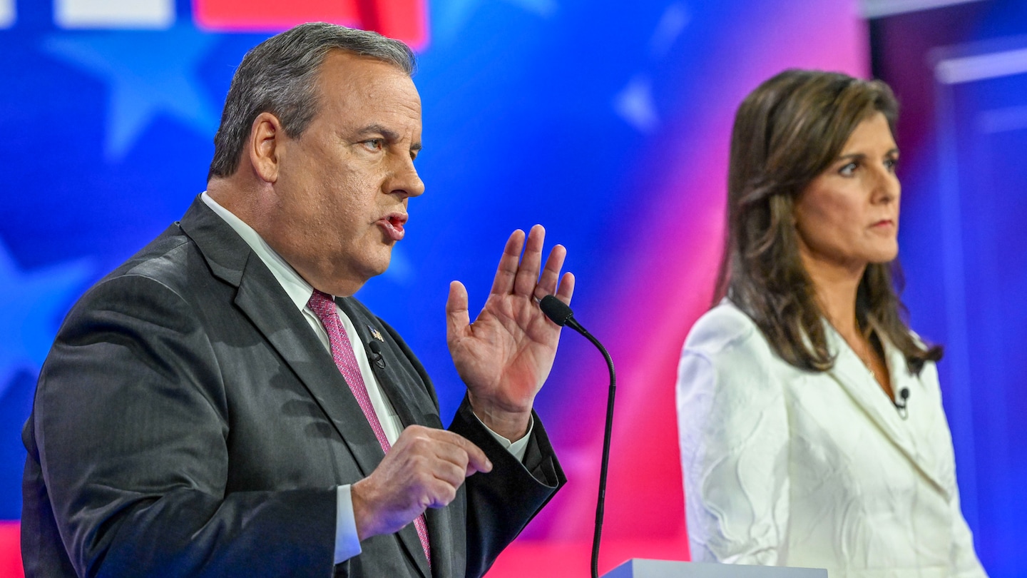 Featured image for Christie Confronts Ramaswamy: America's Most Obnoxious Blowhard