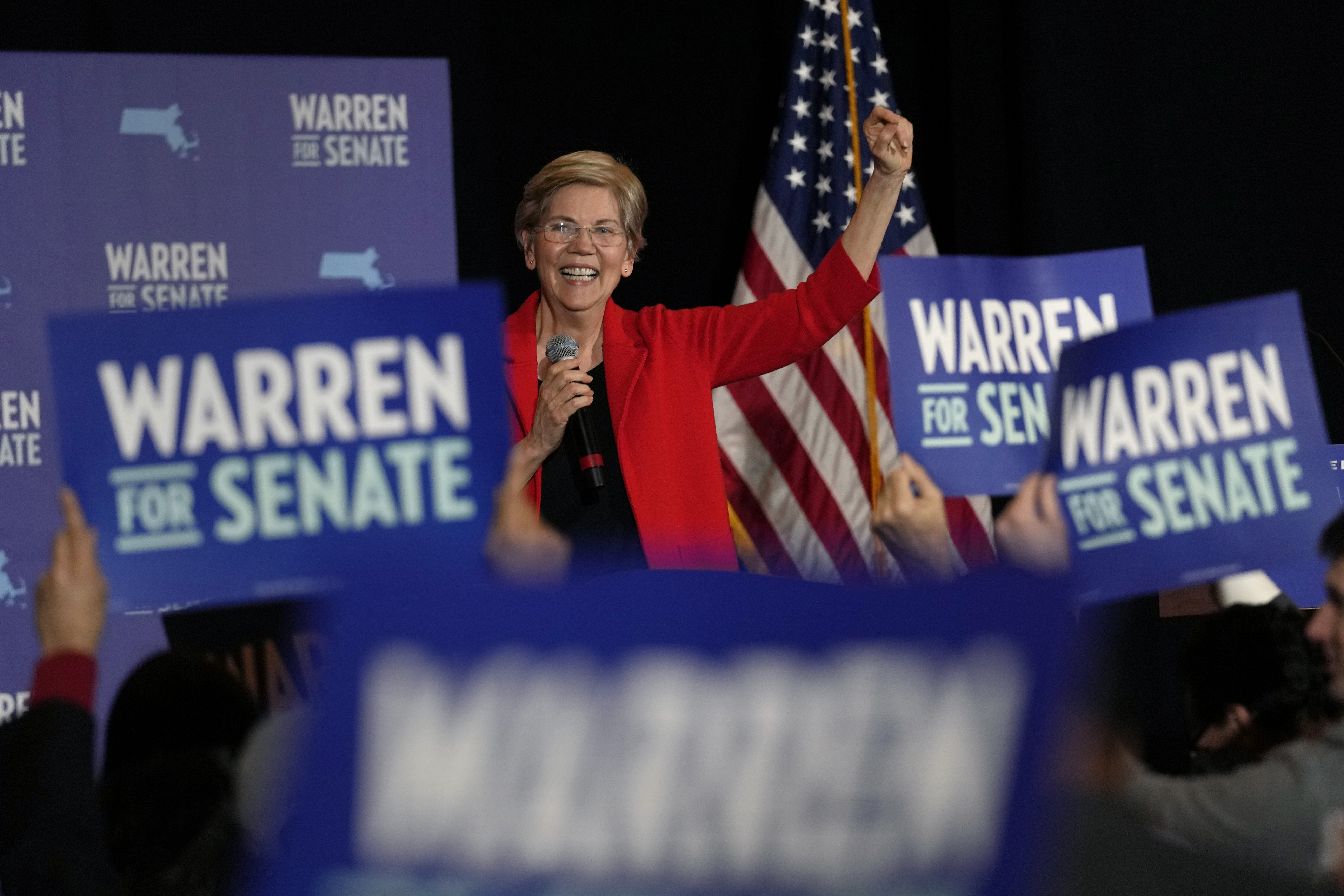 Warren's Campaign Trail: Applause, Heckling, and Pushing Democrats on Key Issues.